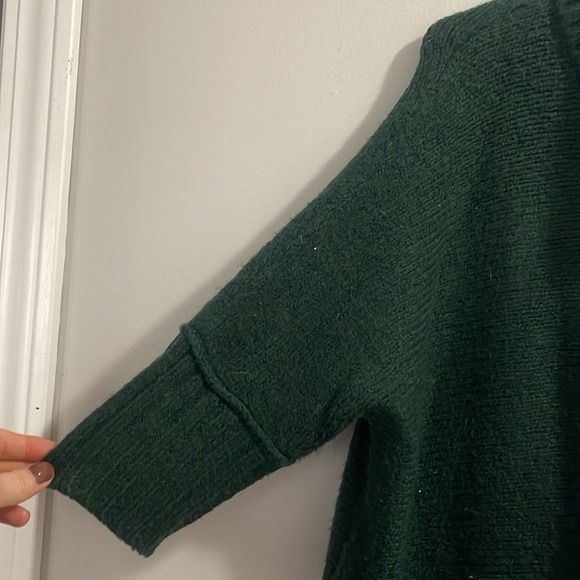Lou & Grey dark green long oversized sweater with slits in side and crowl neck - Picture 5 of 8